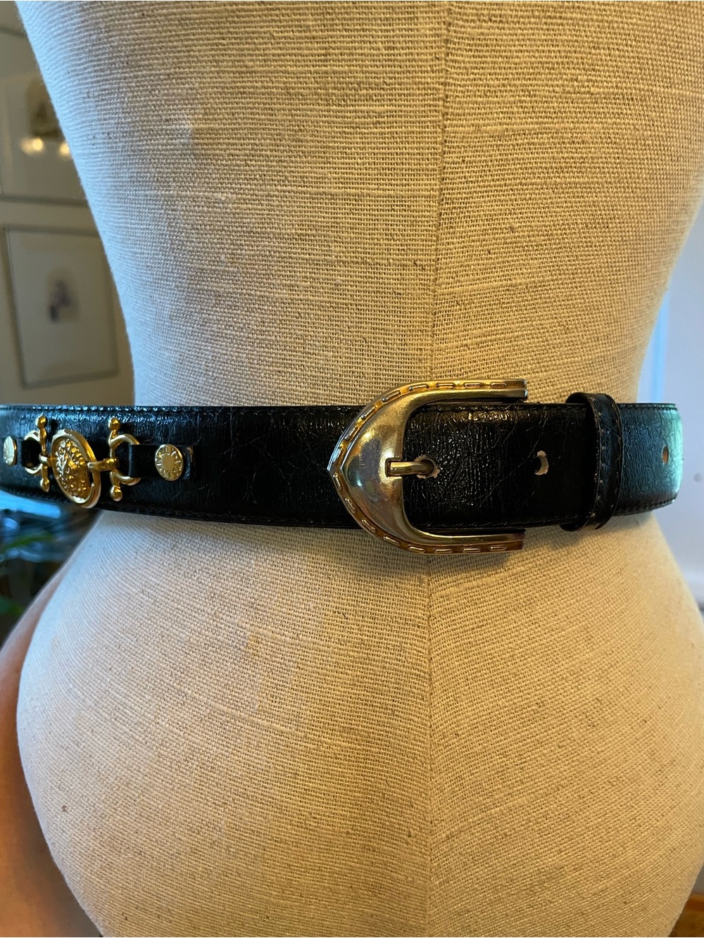 Black Leather Belt with Gold Lion Emblem Made in Italy 38 in - Picture 2 of 7
